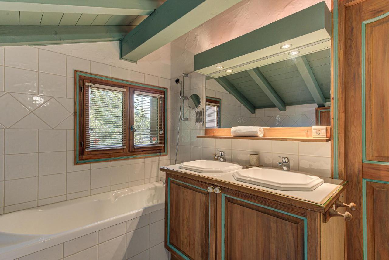 Chalet Blackbushe - Traditional Chalet - Alpes Travel - Sleeps 4-6 Les Houches Exterior foto